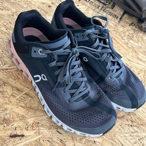 ON RUNNING DARK CHARCOAL SNEAKERS